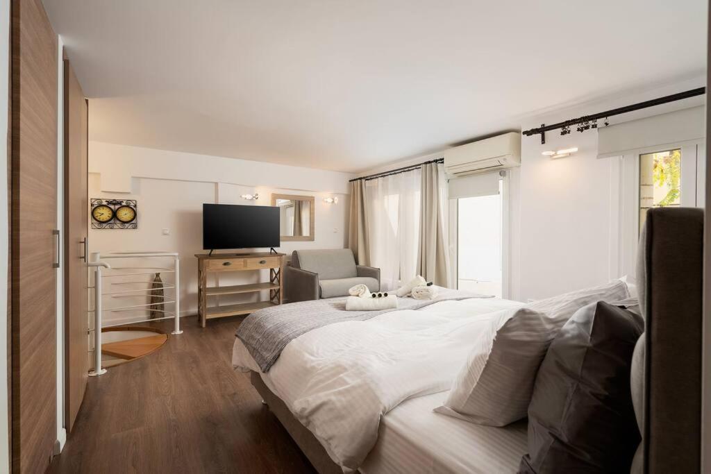Modern Two Level Apartment In The Heart Of Atenas Exterior foto